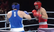 Состоялся бой с нокдауном Казахстан — Узбекистан за «золото» исторического турнира по боксу