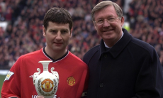 Легенда «Манчестер Юнайтед» разобрал игру Дастана Сатпаева