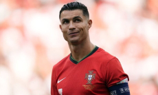 Португалия может лишиться финансов из-за Роналду