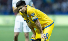 Дастан Сатпаев не сыграет за сборную Казахстана. Известна причина