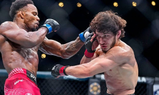 Победа Мовсара Евлоева в UFC вызвала споры