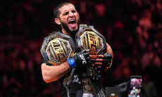 Исламу Махачеву назначили титульный бой в весе Шавката Рахмонова