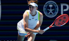 Забавная перепалка Елены Рыбакиной с тренерами попала на видео