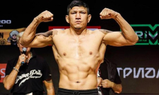 Куат Хамитов выбрал легенду UFC для дебюта в «кулачке»