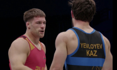 Видео схватки чемпиона мира по борьбе из Казахстана в Узбекистане