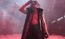 Видео эффектного вылета Еркебулана Токтара на бой с Марселем