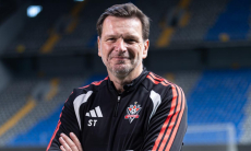 Ездил на Евро, работал в Кыргызстане и был уволен после матча с Казахстаном. Кого «Актобе» выбрал новым главным тренером