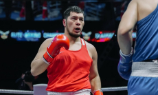 Потеря чемпиона и нокаут. Как выступил Казахстан во второй день четвертьфиналов ЧА-2026 по боксу