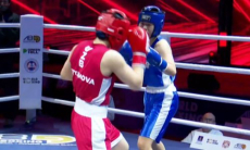 Узбекистанка отправила соперницу в нокдаун и выиграла медаль ЧА-2026 по боксу