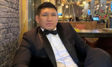 Куат Хамитов показал, как отмечает Новый год в Таиланде. Видео