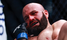 Анатолий Малыхин объяснил поражение Азамата Мурзаканова на UFC 327