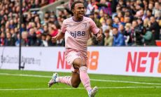 «Манчестер Юнайтед», «Ливерпуль» и «Челси» нацелились на молодого форварда