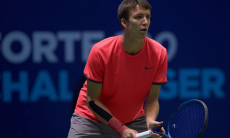 Григорий Ломакин уступил в четвертьфинальном матче на турнире в Китае