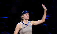 В России предрекли Елене Рыбакиной уверенную победу и выход в полуфинал