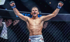 Артём Белах принял решение по флагам Казахстана и России