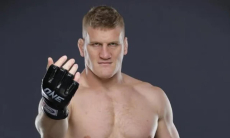 Российский тяжеловес подписал контракт с казахстанской лигой