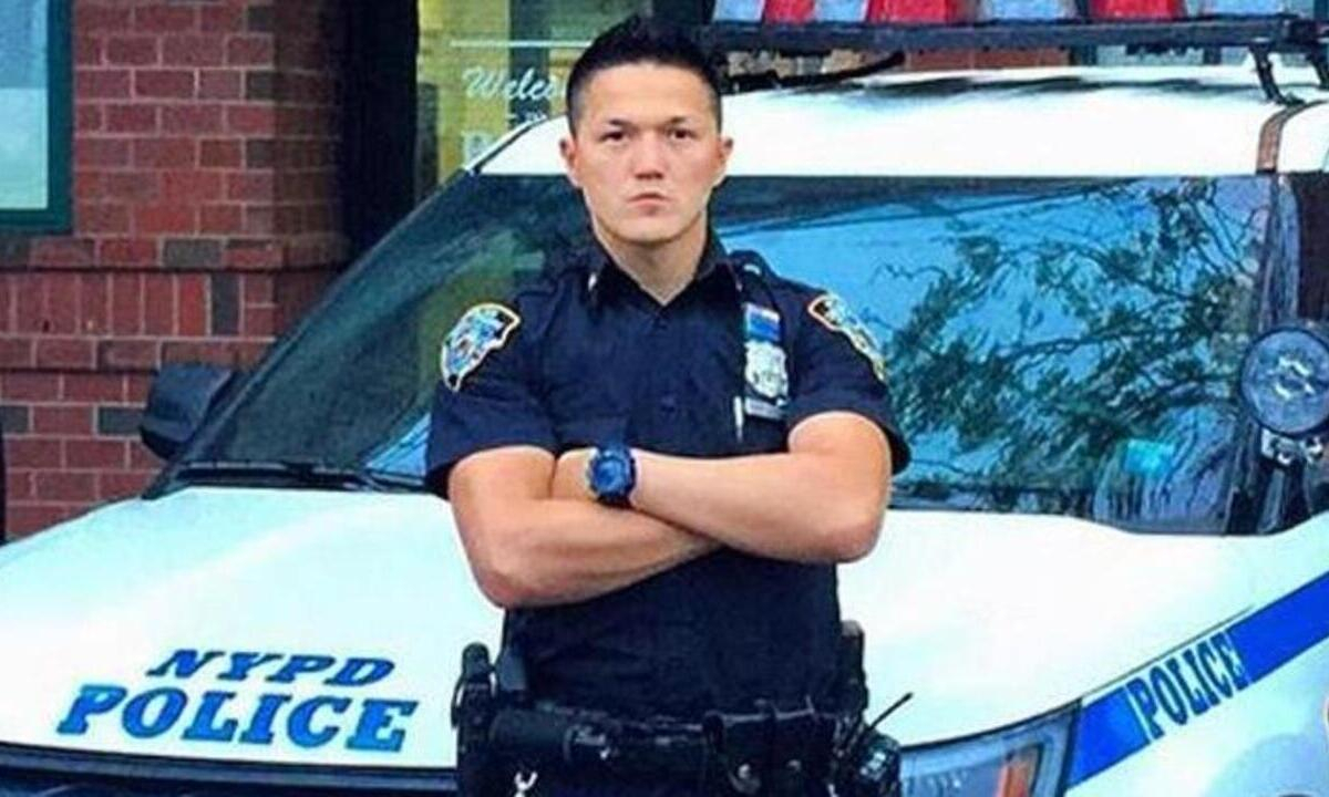 Официально объявлен дебютный бой казаха из Нью-Иорка в Узбекистане