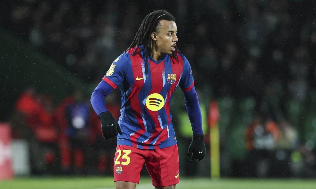Лидер обороны «Барселоны» стал целью гранда АПЛ