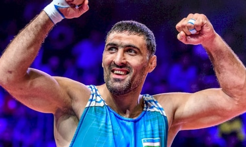 Наставник сборной Узбекистана признан лучшим тренером года