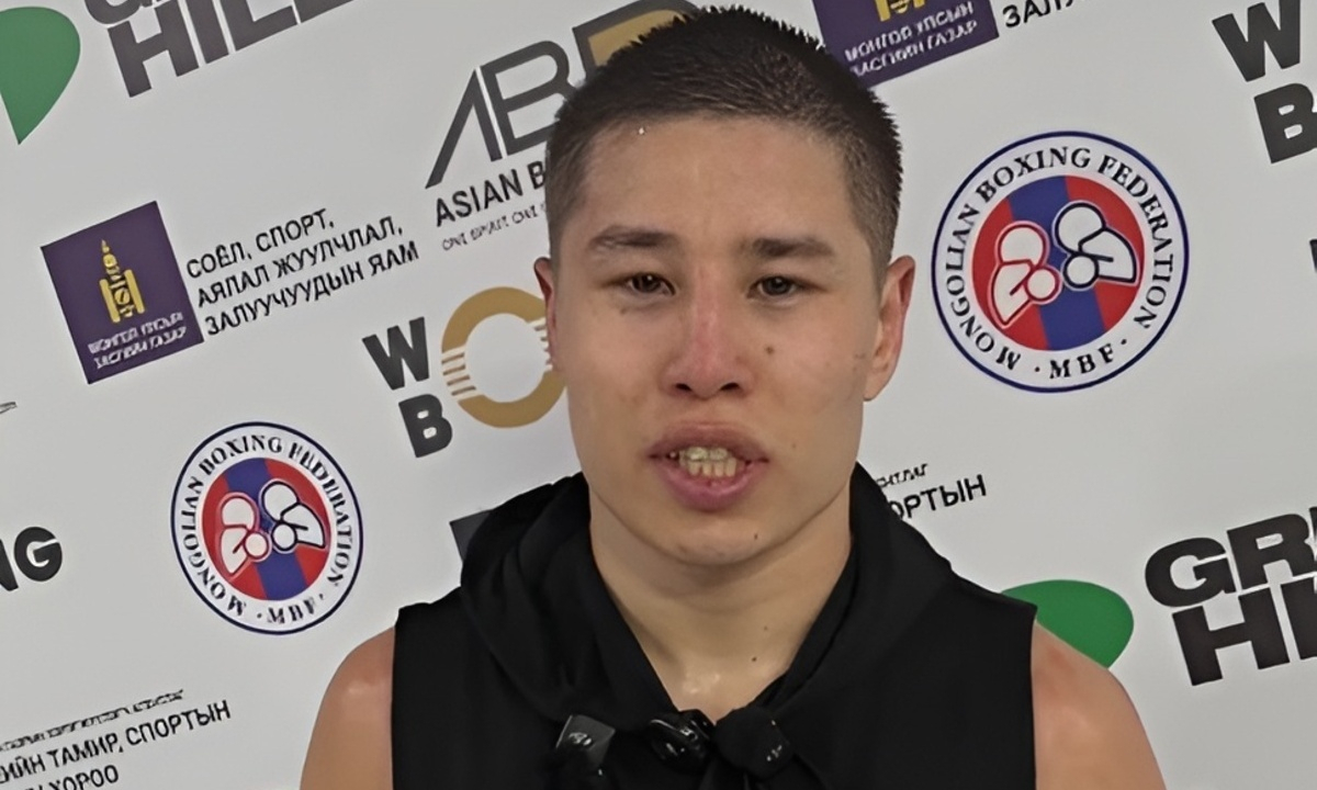 Асылбек Оразкулов раскрыл победную тактику против узбекистанца на ЧА-2026