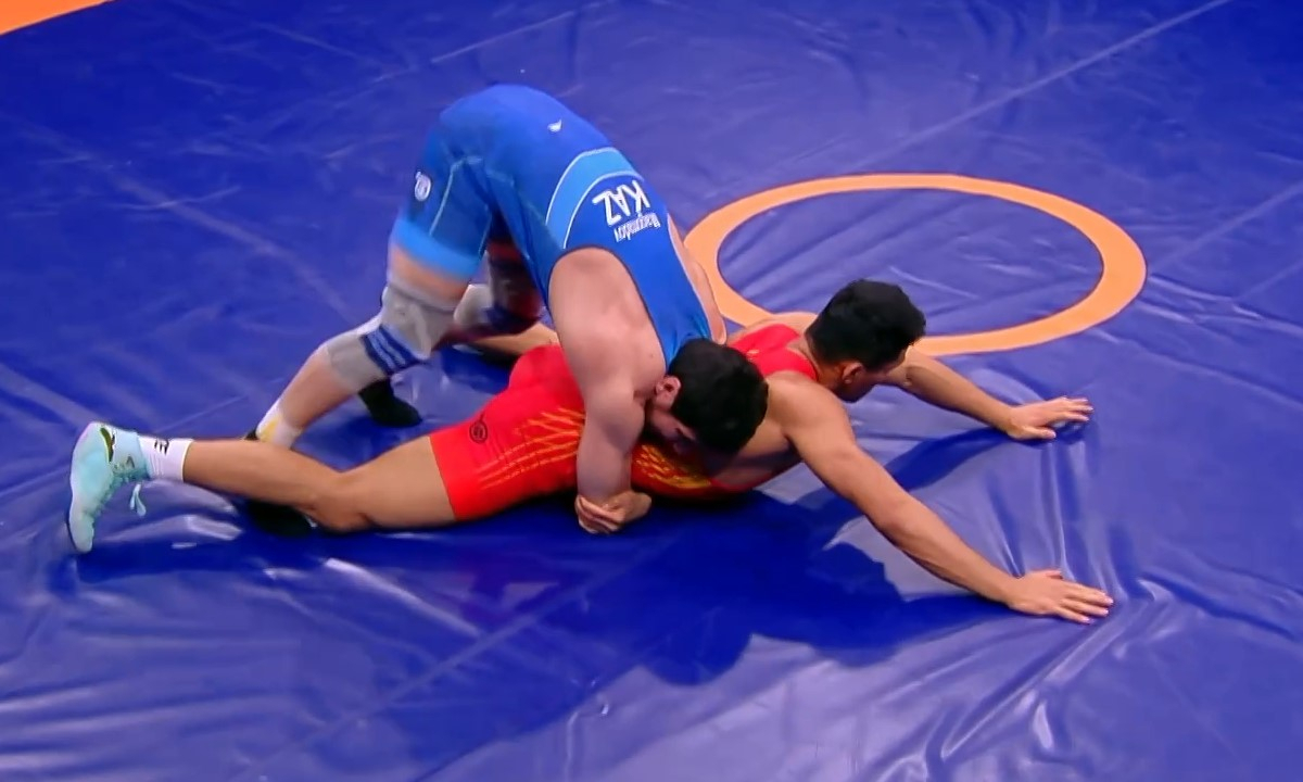 Казахстанский борец выиграл медаль чемпионата Азии 