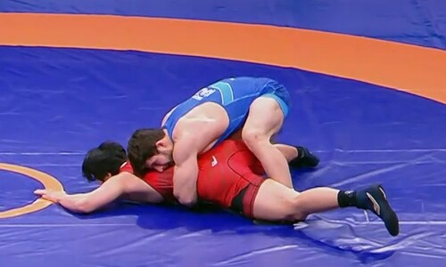 Казахстанский борец досрочно стал призером чемпионата Азии