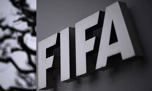 ФИФА пригрозила отстранением из-за вмешательства в футбол