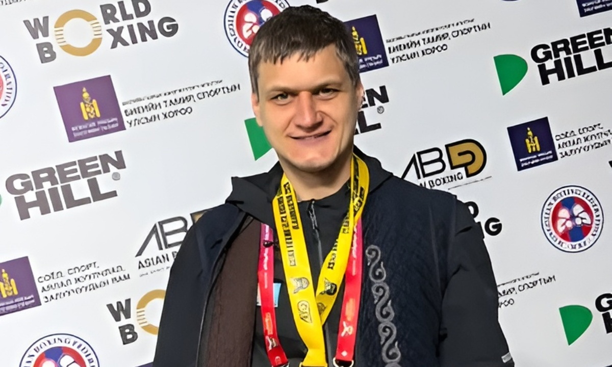 Тренер Сабыржана Аккалыкова объяснил личные призовые на ЧА-2026 по боксу