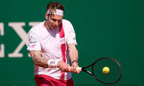 Бублик проиграл Алькарасу четвертьфинал турнира в Монте-Карло