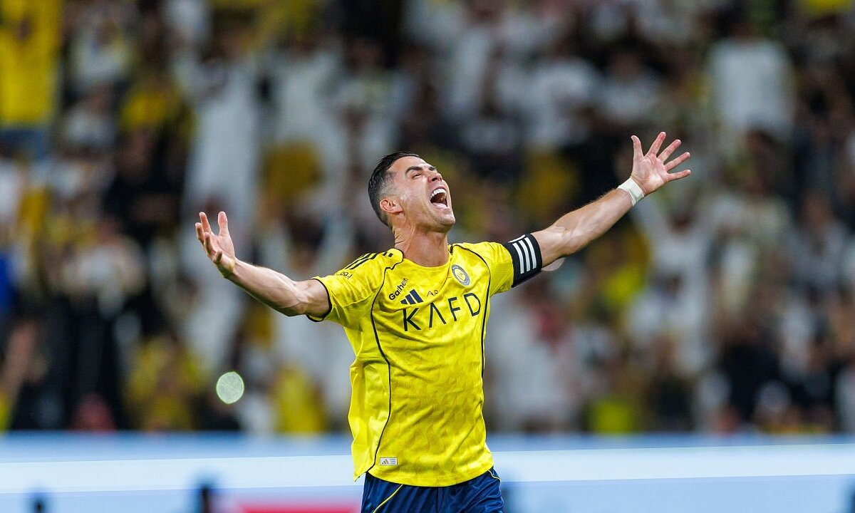 Криштиану Роналду забил гол за «Аль-Наср» и обновил мировой рекорд. Видео