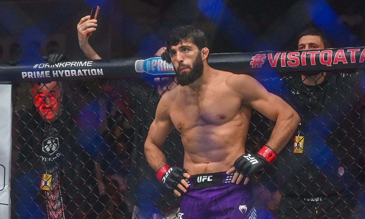 В России назвали победителя боя Усман Нурмагомедов — Арман Царукян