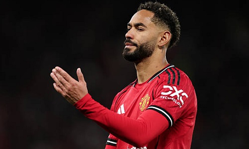 «Манчестер Юнайтед» дома проиграл аутсайдеру АПЛ