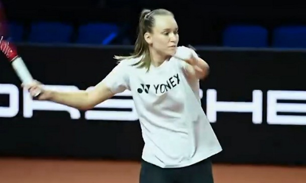 На турнире в Штутгарте иронично отреагировали на слухи о Елене Рыбакиной