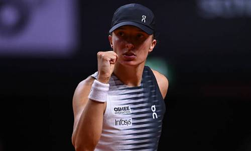 Ига Швёнтек вышла в четвертьфинал турнира в Штутгарте