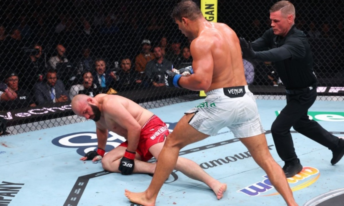 Иван Штырков объяснил поражение Азамата Мурзаканова от Пауло Косты