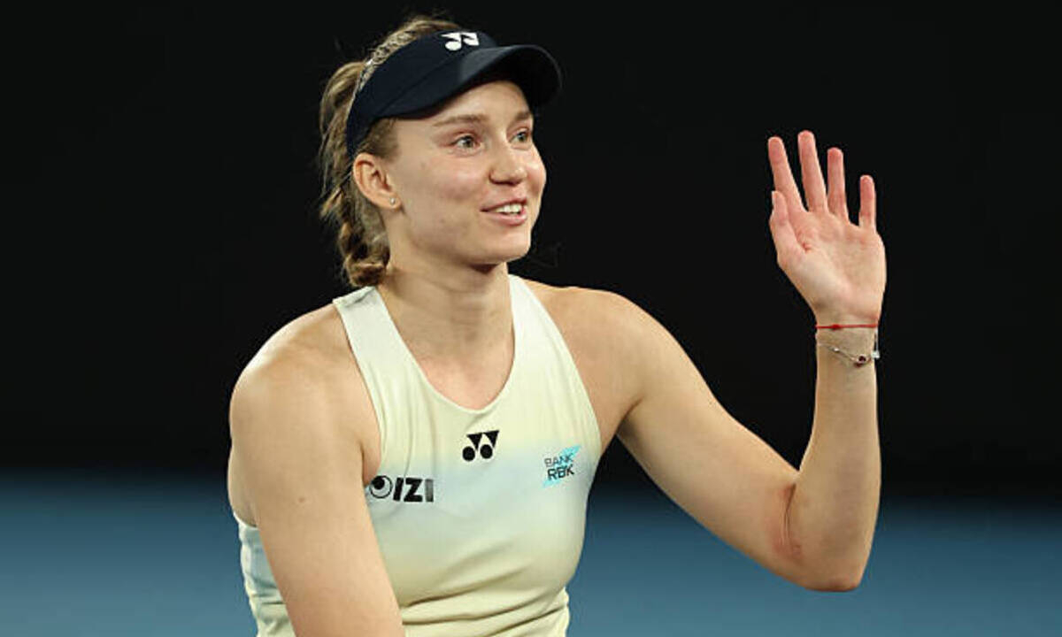 Рыбакина рассказала о себе и победе на старте турнира в Штутгарте