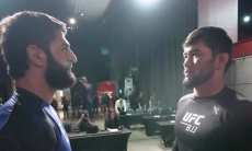 Азамат Бакытов провёл дуэль взглядов с соперником по дебюту в UFC BJJ. Видео