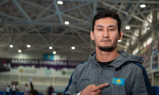 Два казахстанских гимнаста вышли в финал чемпионата Азии в Китае