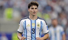 «Атлетико» пожалуется на «Барселону» в ФИФА из-за Альвареса