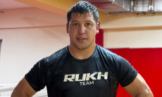 Дияр Нургожай обратился к казахстанцам перед боем в UFC