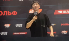 «Мотиватор» Бекембетов устроил конфликт с экс-бойцом UFC на пресс-конференции. Видео