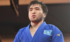 «Хочет пояс UFC». Елдос Сметов тренируется по ММА с командой Шавката Рахмонова. Видео