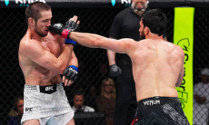 Судейским решением завершился бой двух россиян в UFC