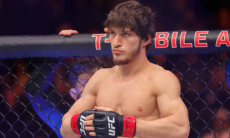 Титульный бой Евлоев — Волкановски может возглавить турнир UFC в Абу-Даби