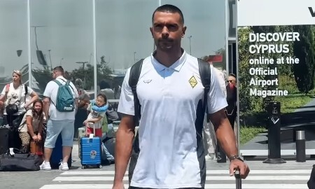 «Кайрат» прибыл в Никосию на матч Лиги Чемпионов. Видео