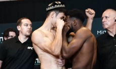 Казахский боец провёл дуэль взглядов перед главным поединком Road to UFC. Видео