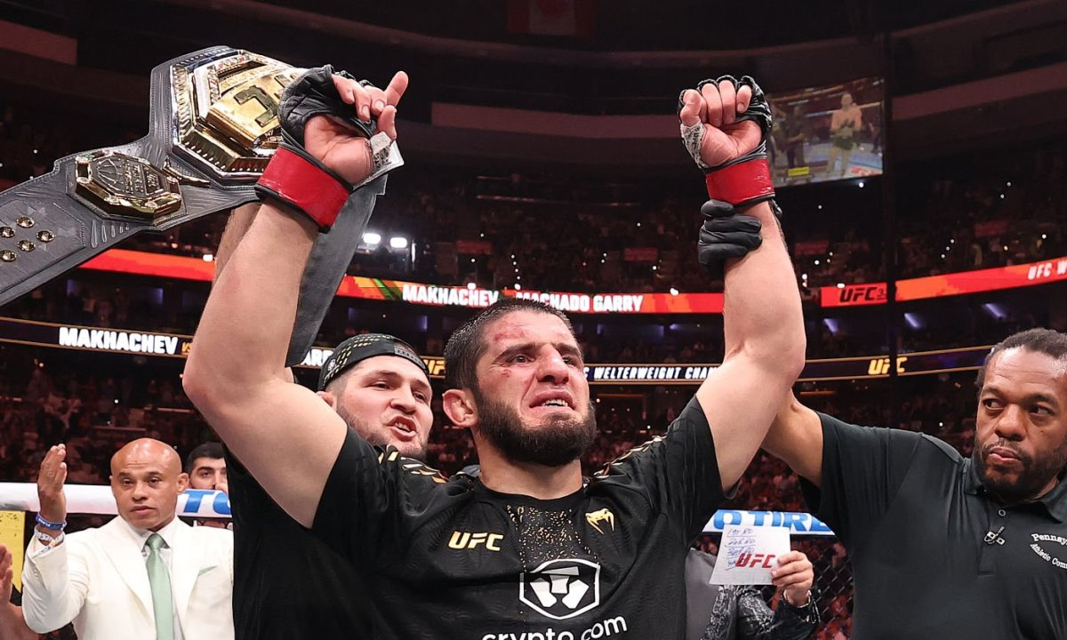 В UFC назвали место Ислама Махачева в списке лучших бойцов мира