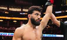 Известный казахский боец оценил жесткий нокаут от Армана Царукяна в UFC