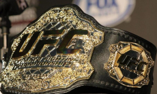 Официально объявлен бой за титул чемпиона UFC в тяжелом весе