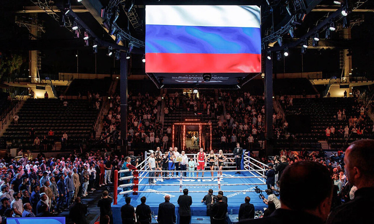 Первое «золото» России на ЧЕ-2026 по боксу обернулось бойкотом